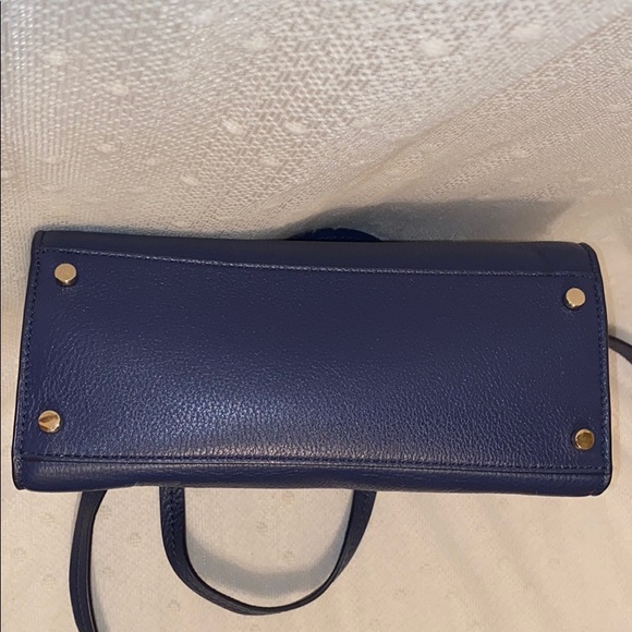 *SOLD* Kate Spade Hayes Street Isobel Crossbody - Picture 6 of 9